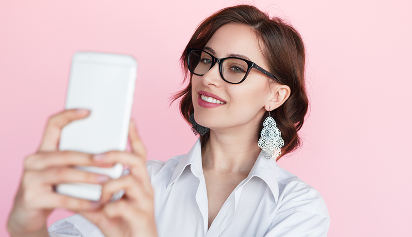 Top 3 Selfie Tips: How To Take The Perfect Selfie